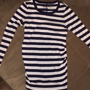 Long sleeve maternity tee